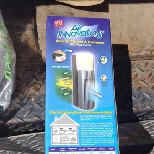 Air Innovations Ionic Air Cleaner and Freshener NWT